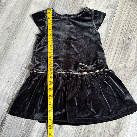 Baby Gap Black Velvet Party Holiday Dress With Gold Trim NWT Size 2 years - Picture 7 of 8